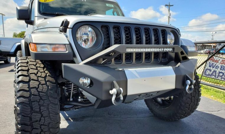 Lifted 2022 Jeep Gladiator - Rocky Ridge Trucks K2 | 30696T - Sherry 4x4