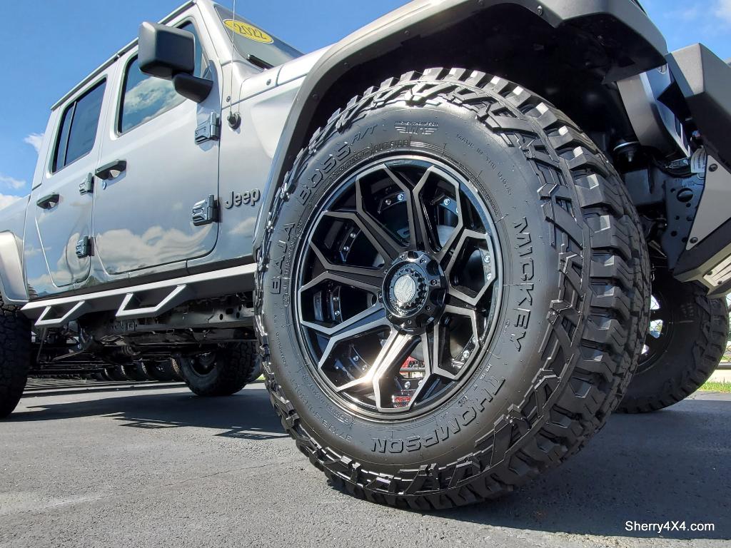 Lifted 2022 Jeep Gladiator - Rocky Ridge Trucks K2 | 30696T - Sherry 4x4