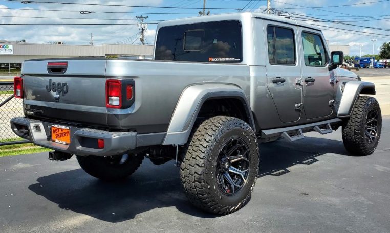 Lifted 2022 Jeep Gladiator - Rocky Ridge Trucks K2 | 30696T - Sherry 4x4