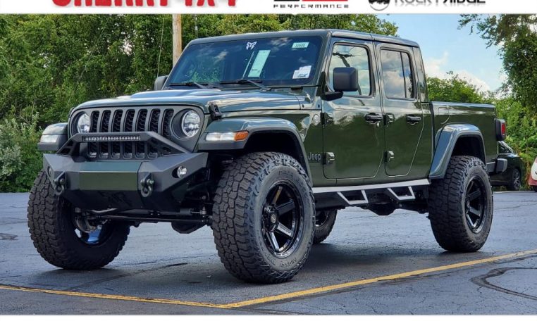 Lifted 2022 Jeep Gladiator - Rocky Ridge Trucks K2 | 30686T - Sherry 4x4