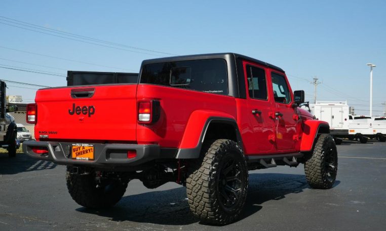 Lifted 2022 Jeep Gladiator - SCA Performance Black Widow | 30717T