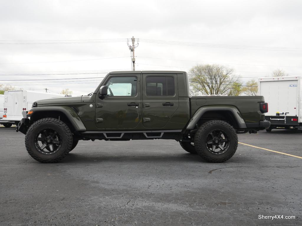 Lifted 2022 Jeep Gladiator - Rocky Ridge Trucks K2 | 30686T - Sherry 4x4